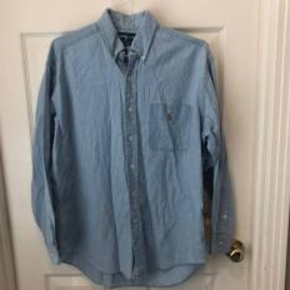(M) Ralph Lauren button up